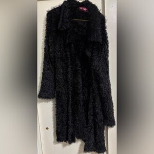 SUN LI JOY Women's Black Fuzzy Coat